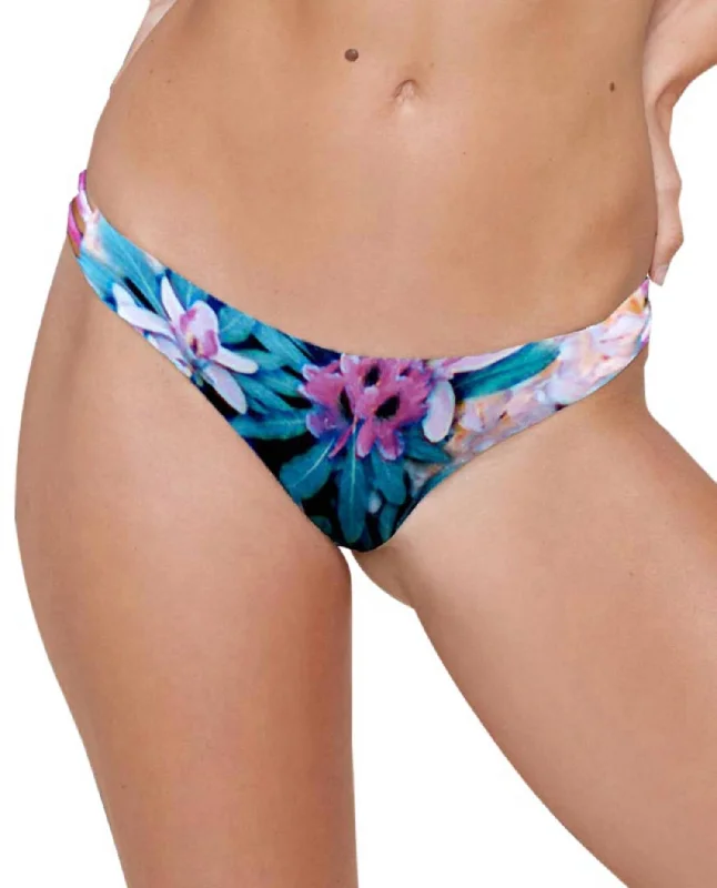 Online Boutique Clothing Malibu Moderate Bikini Bottom In Sfs Wonderland