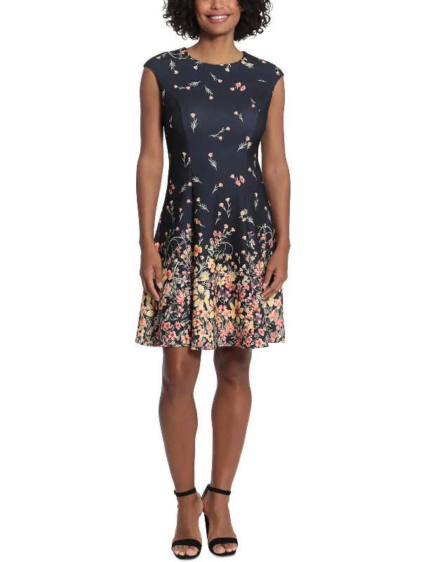 Women's Vintage-Inspired Clothing Petites Womens Floral Print Knee Length Fit & Flare Dress